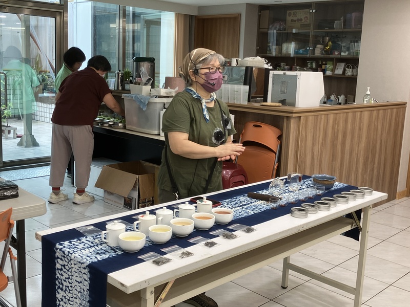 講師示範評鑑杯泡茶(各類不同發酵程度茶葉泡茶示範)